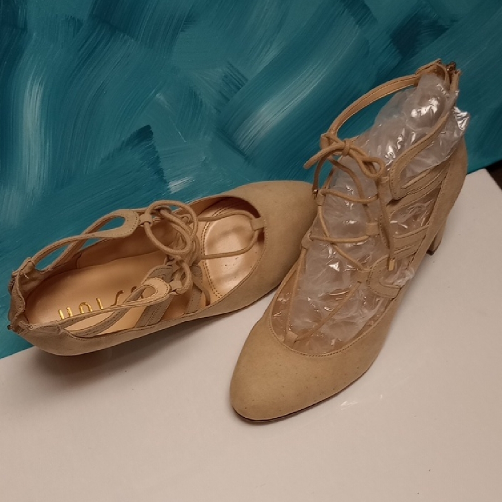 Holloway Tan Heels Elegant Design